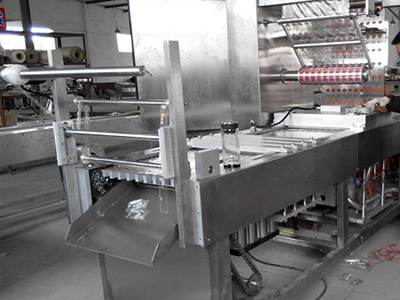 口罩拉伸膜包裝機(jī)案例